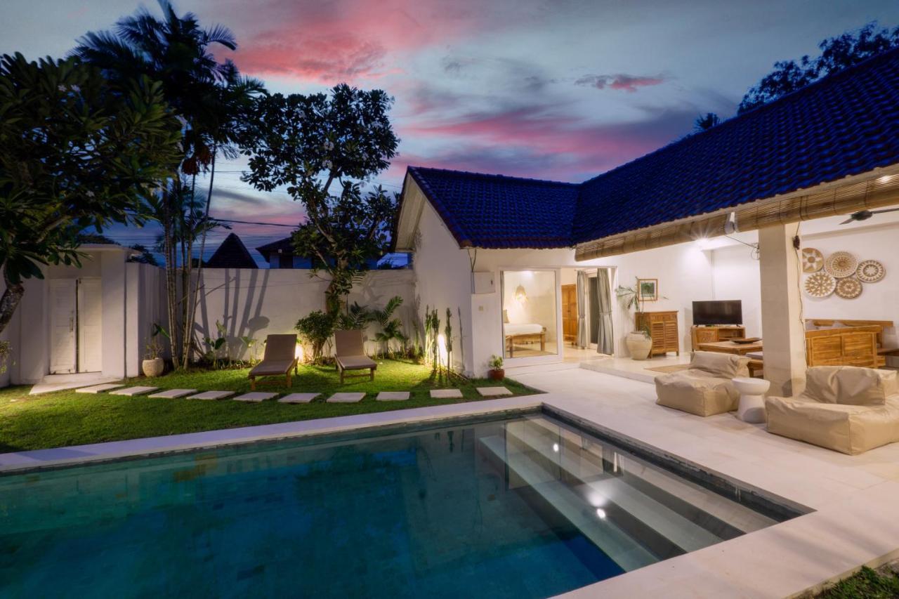 Villa Pagu Seminyak Buitenkant foto